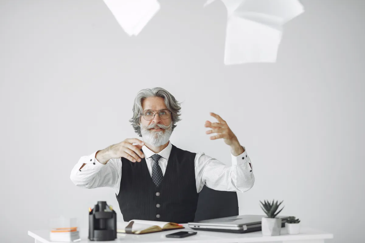 Tu empresa tiene gestoría, pero ¿quién busca subvenciones y licitaciones por ella?
