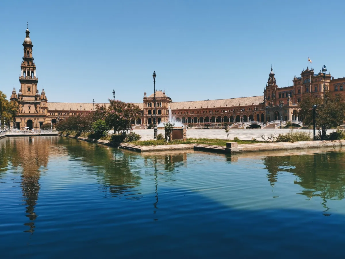 Una “batería gigante” de casi 40 MW llega a Sevilla: el BOE autoriza uno de los nuevos almacenes eléctricos de Andalucía