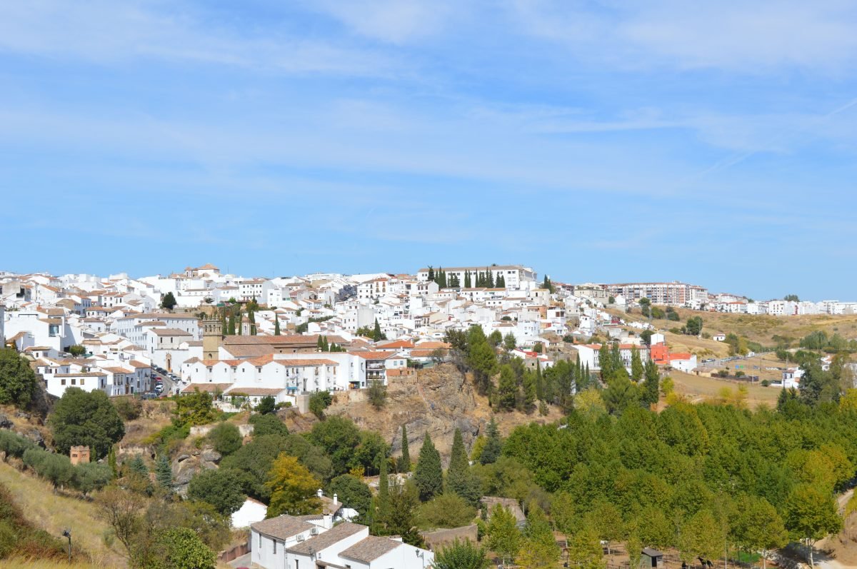 El BOJA publica nuevas contrataciones de personal laboral fijo en Andalucía
